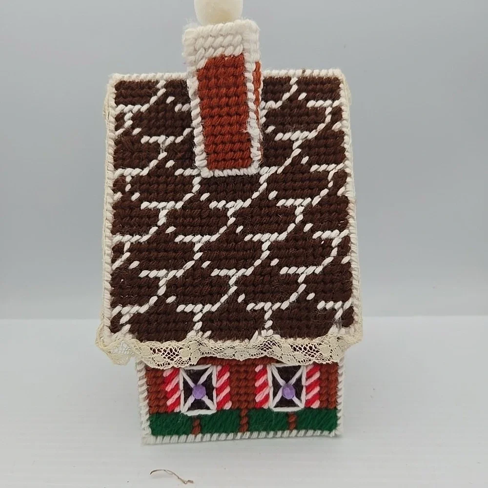 VTG Handmade Plastic Canvas Needlepoint Gingerbread‎ House Christmas Tan